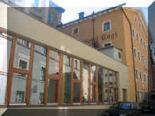 Engl Aussenansicht seite.jpg (56704 Byte)